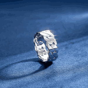 Anillo de Compromiso de Lujo con Moissanita de 0.5 Quilates DEF, Plata 925, Talla Personalizada, Engaste de Garras - Product Image 2