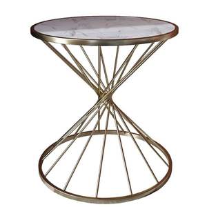 Table basse en métal avec plateau en métal qui rehausse à la fois les rassemblements décontractés à la maison et les réceptions formelles dans un espace de vie élégant - Product Image 3