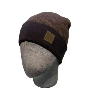 Bonnets d'hiver de luxe de créateur couleur unie lettre L crâne tricoté pour hommes femmes logo personnalisable chaud à la mode-vente en gros - Product Image 4
