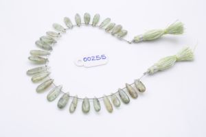 Fashionable <b>Green</b> Stone <b>Pendant</b> With Natural Finish <b>Necklace</b> For Stylish Women's Of All Ages And Tastes - Product Image 6