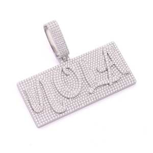 Colgante de moissanita y diamante de corte redondo estilo Hip Hop de Plata de Ley 925 personalizado diseño de letras colgantes chapados en oro - Product Image 2