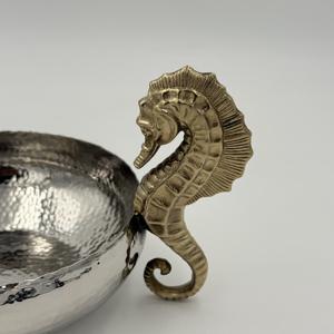 Cuenco de Lujo con Acabado Pulido Espejo y Asa de Caballito de Mar de Latón, Decoración de Mesa de Diseño, Ideal para Eventos y Celebraciones en el Hogar - Product Image 6