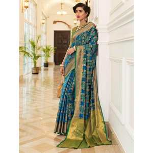 Sari de mariage en soie tissée Patola bleue, magnifique robe de mariée - Product Image 1
