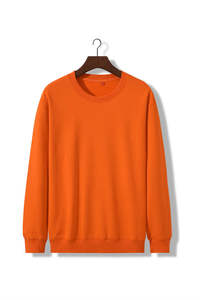 Sudadera de cuello redondo de algodón 100% de peso pesado Esenciales de invierno con técnicas bordadas Patrón sólido Diseño liso - Product Image 2