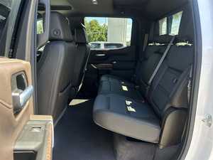 GMC Sierra 1500 Denali Turbo 2022 Usada, Automática, Cabina Doble Oscura, 4x4, Llantas de Aleación, Sistema de Navegación, Arranque Remoto, Equipamiento Completo - Product Image 2