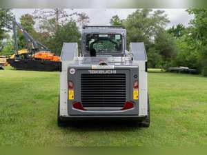 Chargeuse frontale d'occasion TAKEUCHI TL12R2 2024, chargeuse à chenilles, capacité de charge nominale de 9 tonnes, moteur Kubota, pompe hydraulique Eaton, moteur de 60 kW - Product Image 4