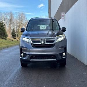 Honda Pilot Touring 2019 ECONÓMICO Y EN BUEN ESTADO con Asientos Traseros Tipo Capitán - Product Image 1