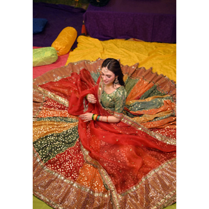 Vestido de Novia Moderno y Lujoso Noor Jahan, con Pliegues y Perlas, Silueta en A, Cintura Natural, Diseño de Espalda Ilusionaria, para Bodas - Product Image 4