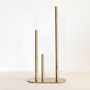 Vase en métal à 3 tiges inspiré de la nature pour l'exportation de décoration de table de mariage rustique - Product Image 1