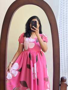 Look de vacances d'été frais et parfait Maxi avec un bel imprimé floral - Product Image 4