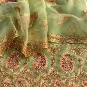 Designer moderne non cousu brodé à la main indien Fashion-Forward Costumes de style traditionnel pour les femmes Beaux costumes coûteux - Product Image 1