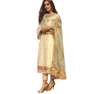 Exclusivo Shalwar Kameez de Lujo Hecho a Mano, Últimos Diseños en Seda y Georgette a Precios Accesibles - Product Image 1