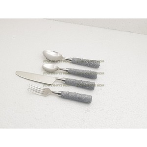 Juego de Cubiertos de Acero Inoxidable de Diseño Atractivo, Juego de 4 Tenedores y Cucharas de Resina con Mango de Piedra Grabada para Bodas - Product Image 2