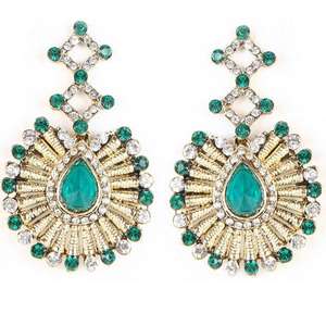 Pendientes de aro finos Kriaa chapados en oro 1300311 con Colgante de Piedra austriaca elegante y elegante - Product Image 1