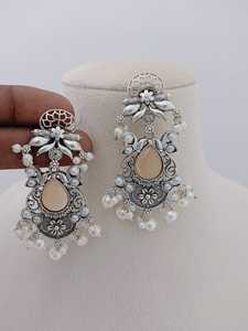 Conjunto de pendientes de gota Chandbali de plata oxidada antigua, diseño personalizable de patrón único lujoso para accesorios de moda - Product Image 2