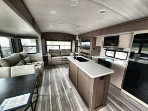 New 2026 Keystone C-o-u-g-a-r 33RLI trailer ready for sale - Product Image 5