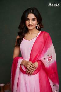 Obtener pedido Anarkali Full Flair Color Rosa bordado hasta el suelo Trendy Kurti & Pent con contraste Dupatta Set a precio mayorista - Product Image 4