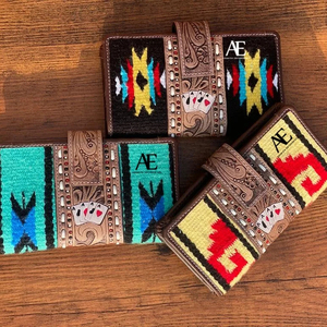 Nouveau Style occidental aztèque en cuir usiné pochette véritable fait à la main Vintage marron outillage Unique jeu de cartes Design portefeuille en cuir - Product Image 1