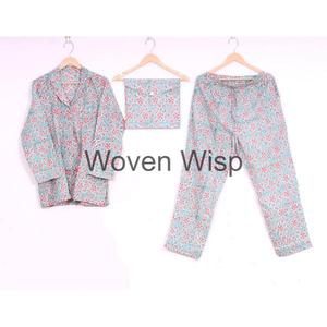 ชุดนอนลายสก็อตน้ำหนักเบาพิมพ์ลายออกแบบได้ตามต้องการชุดนอนสำหรับฤดูหนาวมีสไตล์พร้อมชุดนอนพิมพ์ลายกราฟิก - Product Image 1