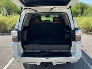 TOYOTA 4RUNNER LIMITED 4WD 2022 d'occasion, conduite à gauche/droite - Product Image 6