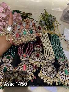 ชุดเครื่องประดับสร้อยคอลูกปัดแบบไม่ได้เจียระไนแบบสวยชุดเครื่องประดับสร้อยคอสำหรับงานแต่งงานของอินเดียพร้อมต่างหูสร้อยคอ Meenakari ที่ได้แรงบันดาลใจจากราชินี - Product Image 4