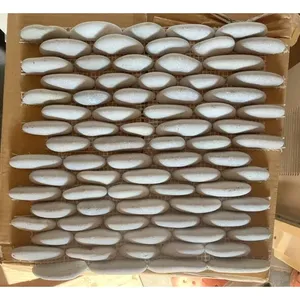 Island Stone 6 Sqft + Carreaux de galets blancs pour dosseret Border Shower Accent - Product Image 1