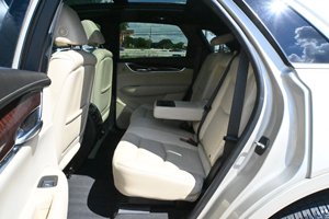 Seminuevo Clean 2017 Cadill-ac XT5 Luxury FWD - Product Image 4