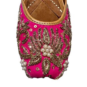 Customized Color Fashion Trend Printed Anti-Slippery <b>Khussa</b> with Detailed Work Heavy Neckline & Luxurious Look - Product Image 3