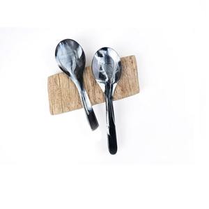 Ensemble de cuillères à salade et de cuillères de service en résine de luxe, fabriquées à la main, écologiques, élégantes, pour la cuisine, la salle à manger, les événements et les cadeaux - Product Image 2