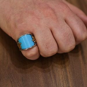 Anillo de Plata de Ley 925 para Hombre con Incrustaciones de Topacio Azul y Turquesa para Uso Diario - Product Image 1