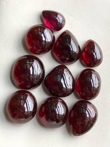 Pierre précieuse rare en rhodolite naturelle avec une couleur rouge rosée brillante, idéale pour les bagues, les pendentifs, les boucles d'oreilles, les bracelets et les bijoux fins - Product Image 2