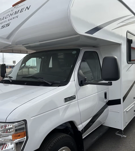 ¡Lo mejor! Autocaravanas Coachmen Freelander 21QSS compactas y versátiles de clase C a bajo precio en venta - Product Image 1