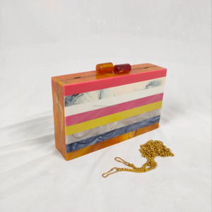 Sac à main en résine unique fait à la main de qualité supérieure pour femmes et filles, sac de fête de mariage à prix abordable par CRAFTING CRAFTS Inde - Product Image 1