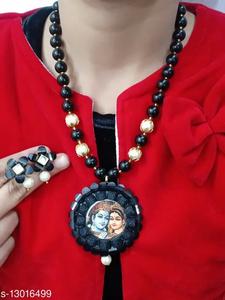 Fabricant indien long plaqué or Radhe Krishna collier de perles ensemble fête de mariage à la main ethnique filles femmes en laiton - Product Image 3