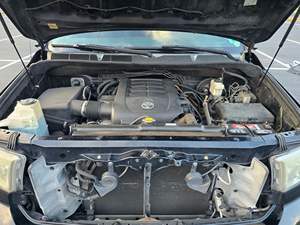 TOYOTA TUNDRA TRD ROCK WARRIOR DOBLE CABINA 4X4 USADA, 2012, CON VOLANTE A LA IZQUIERDA/DERECHA - Product Image 2