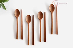 Ensemble de couverts en bois durable, design moderne, vaisselle en bois naturel - Product Image 4