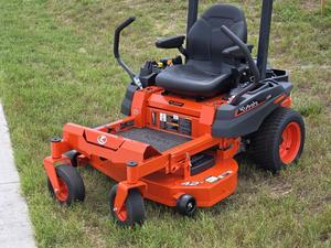 CORTACÉSPED LISTO PARA ENVÍO CORTACÉSPED KUBOTA SERIE Z200 Z232KW 42 22HP CON CUBIERTA DE CORTE - Product Image 2