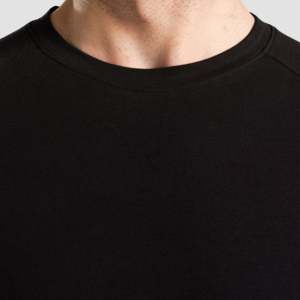 T-shirt en jersey noir uni pour homme, poids du tissu 180-240g, broderie personnalisée compressée, méthodes de sérigraphie et d'impression sur écran - Product Image 6