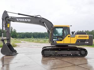 MACHINE DE CONSTRUCTION COMPACTE VOLVO EC200D 20 TONNES avec BENNE DE 0,8 m - Product Image 5