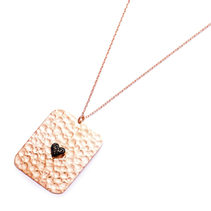 Colgante de Plata de Ley 925 con Diseño Cuadrado Martillado y Piedra de Corazón de Circonita Negra, Hecho a Mano en Turquía, Bañado en Rodio, Joyería para Fiesta - Product Image 1