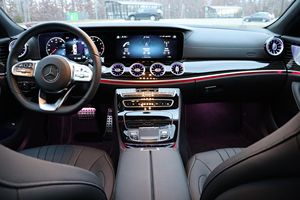 UTILISÉ LHD/RHD 2021 MERCEDES-B E N Z CLS450 4MATIC - Product Image 4