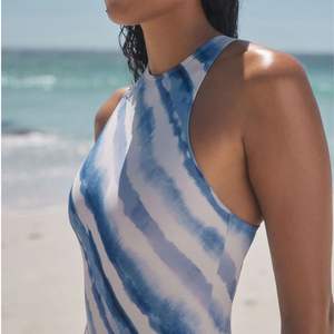 Traje de Baño Personalizado al por Mayor para Mujer, Diseño de Sublimación de Alta Calidad, Traje de Baño para Adultos en Oferta - Product Image 3