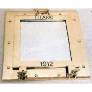 Miroir maritime à cadre carré miroir nid-de-poule plaqué or miroirs de bateau Titanic excellents en gros article nautique en vrac - Product Image 1