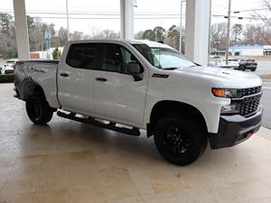 Chevrolet Silverado 1500 LTD Custom Trail Boss 2022 Usada en Buen Estado - Product Image 2