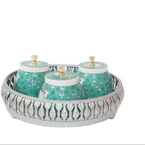 Plateau rond en métal de haute qualité avec revêtement en poudre argentée, diamètre de 10 pouces, avec 3 pots imprimés pour un cadeau de retour, pot à fruits secs - Product Image 1