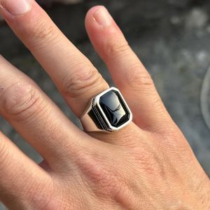 Anillo de Sello Masculino de Plata de Ley 925 Sólida Hecho a Mano con Ónix Negro Octogonal de 12x16mm y Engaste de Bisel para Boda - Product Image 4