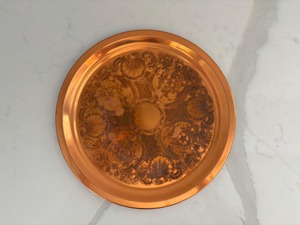 Assiette de présentation élégante en or rose pour décor de table de mariage et repas raffiné, parfaite pour les fêtes, les événements et les occasions festives - Product Image 5