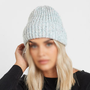 Bonnets en tricot de haute qualité avec logo personnalisé en gros Matériel de haute qualité Prix abordable Tendance et durable Bonnets en tricot pour hommes et femmes - Product Image 1