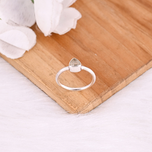 Plata de Ley 925, amatista verde Natural, trillón de piedras preciosas, anillo apilable hecho a mano, joyería minimalista, regalos de dama de honor - Product Image 4