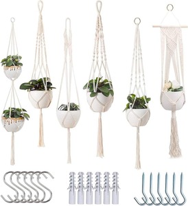 Soporte para plantas de macramé hecho a mano artesanal, maceta colgante tejida de algodón bohemio para interiores y exteriores, acento para el jardín del hogar - Product Image 2